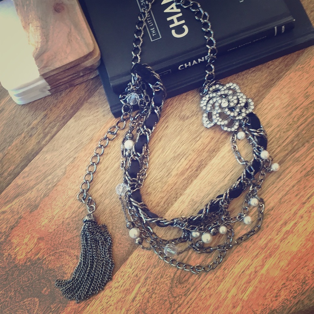 Statement necklace